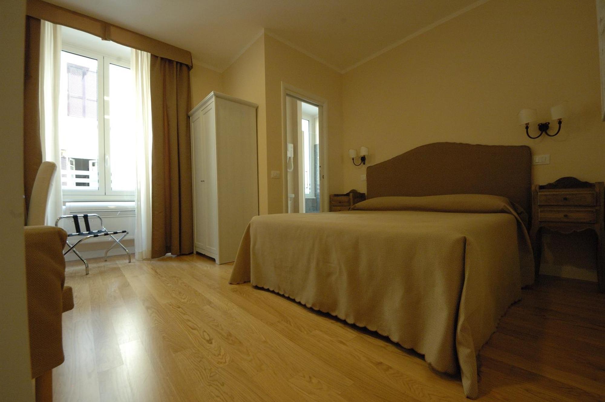 Residenza Dei Gracchi Hotel Rome Bagian luar foto