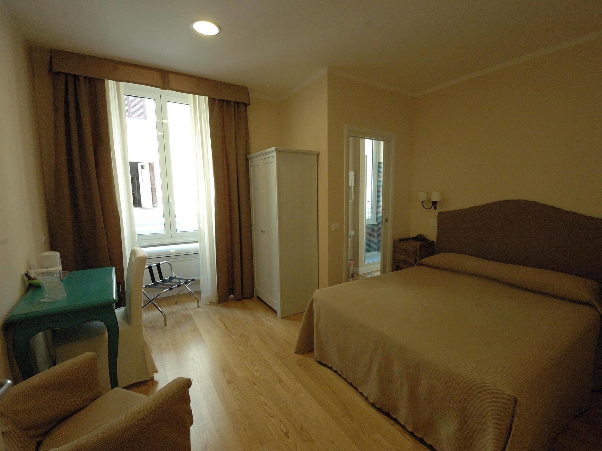 Residenza Dei Gracchi Hotel Rome Bagian luar foto